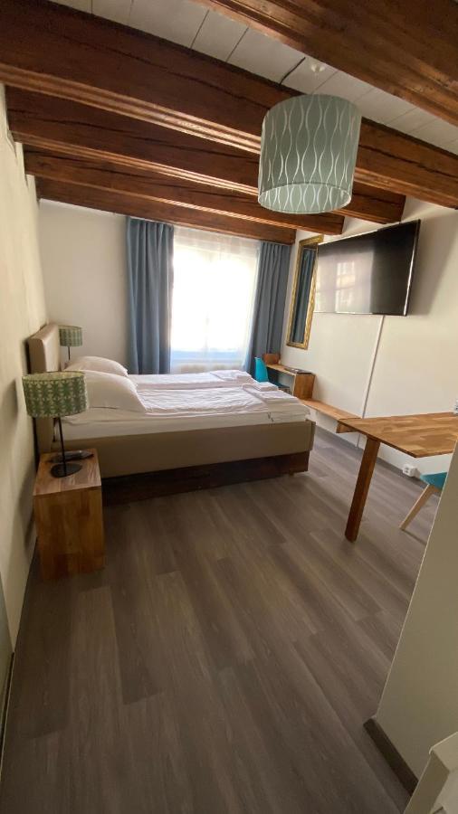 נוישאטל Aux Chambres Du Banneret מראה חיצוני תמונה