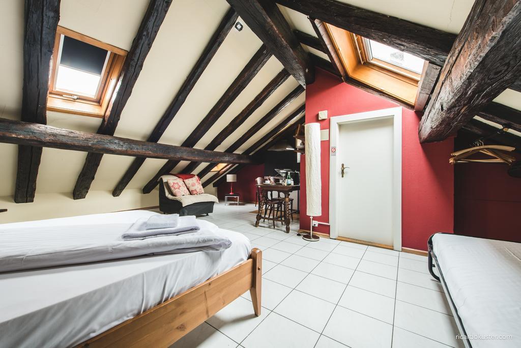 נוישאטל Aux Chambres Du Banneret חדר תמונה